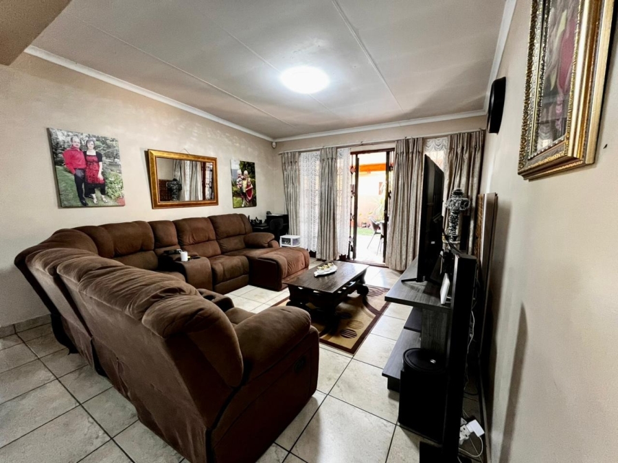 3 Bedroom Property for Sale in Waterval East North West